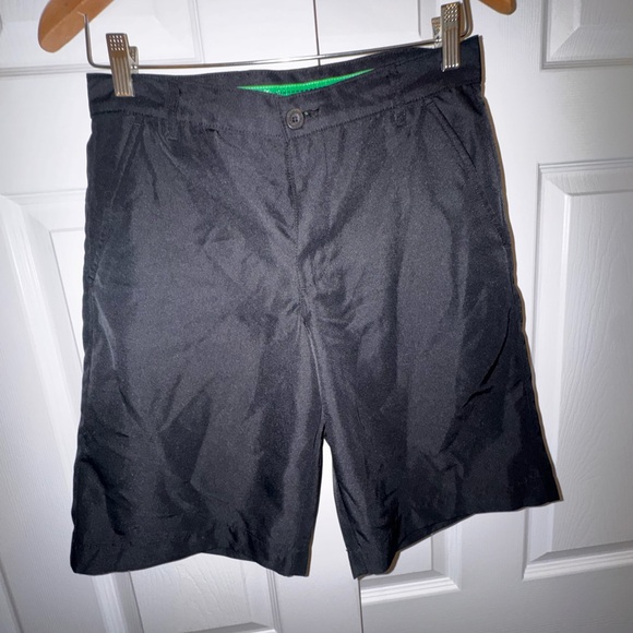 IZOD Golf Boys (Juniors) Black Performance Shorts Size 16 Regular - Picture 8 of 8
